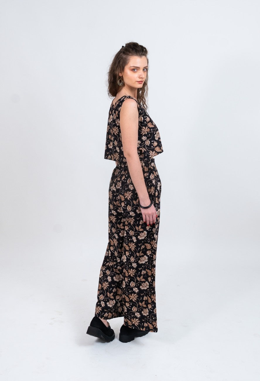 Half and half black floral printed crop top and pallazzo set