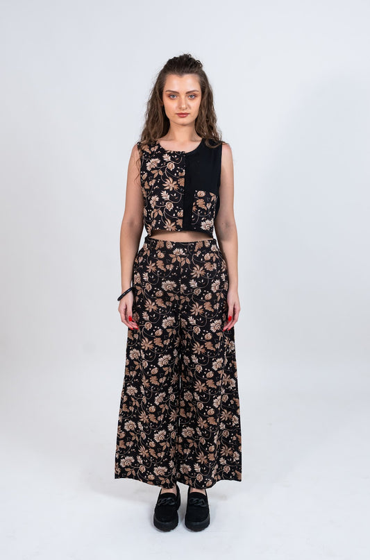 Half and half black floral printed crop top and pallazzo set